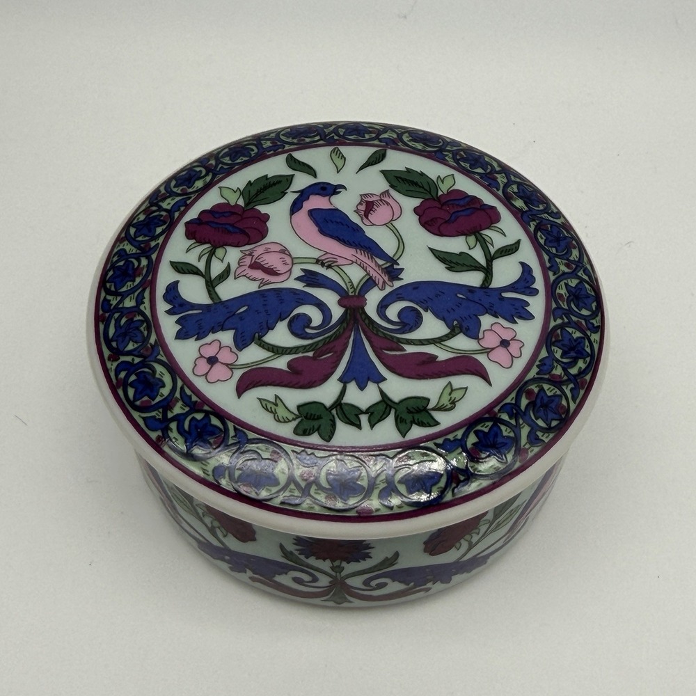 Trinket Box with Lid Ceramic Bin Round Vintage Birds Flowers Roses Blue Red